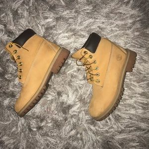 Kids wheat timberland boots